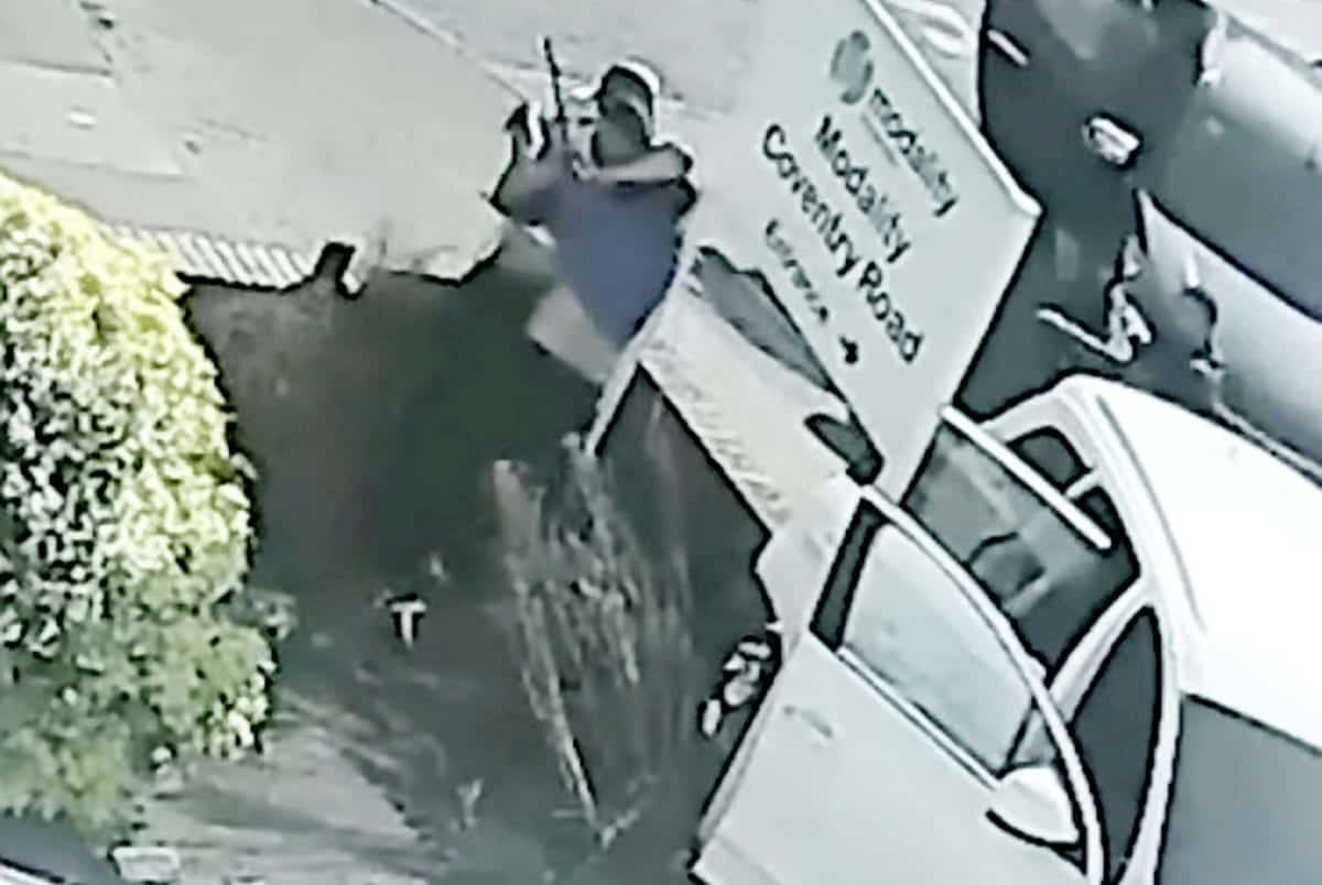 Shocking broad daylight machete attack caught on CCTV