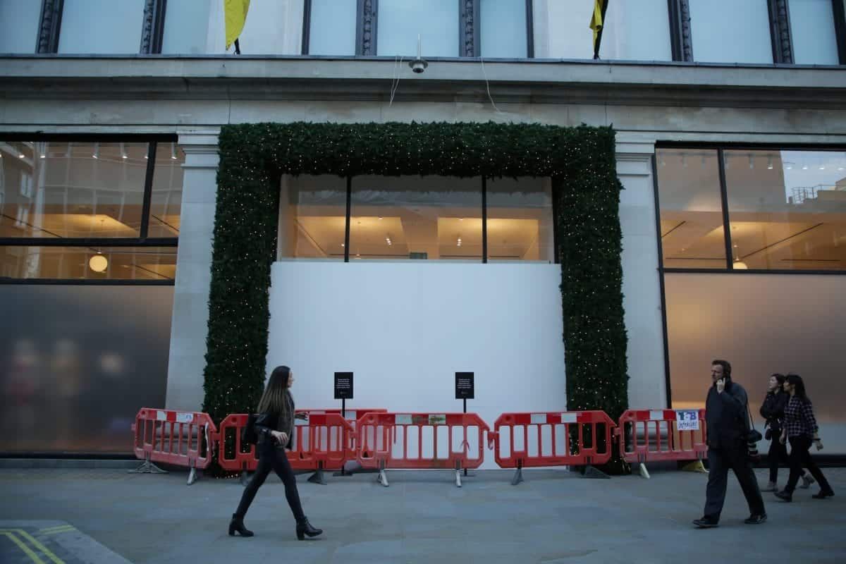 Mini used in ram raid of Selfridges of London