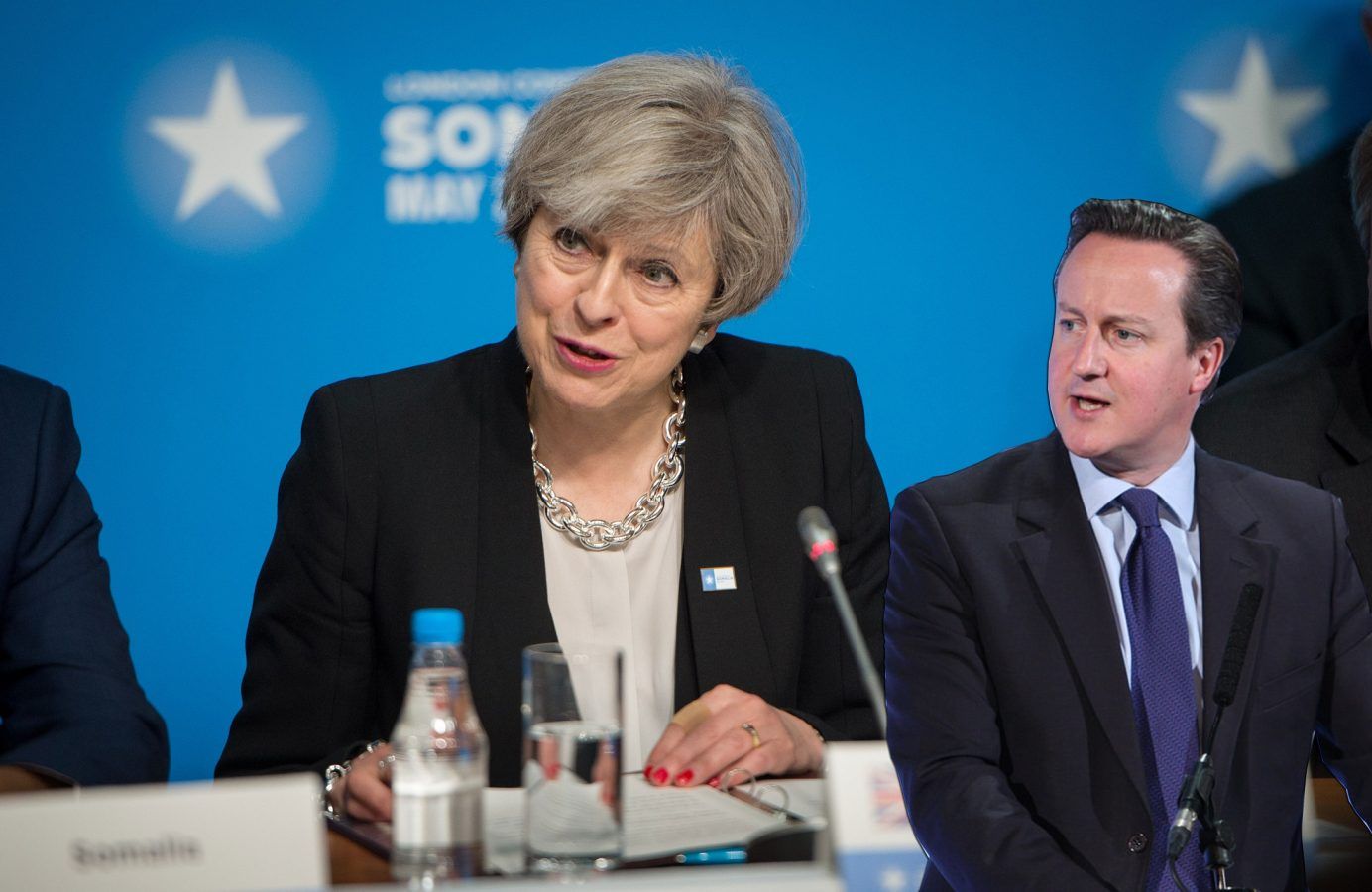 David Cameron “advising” Theresa May on how to get her deal through parliament to avert Brexit crisis