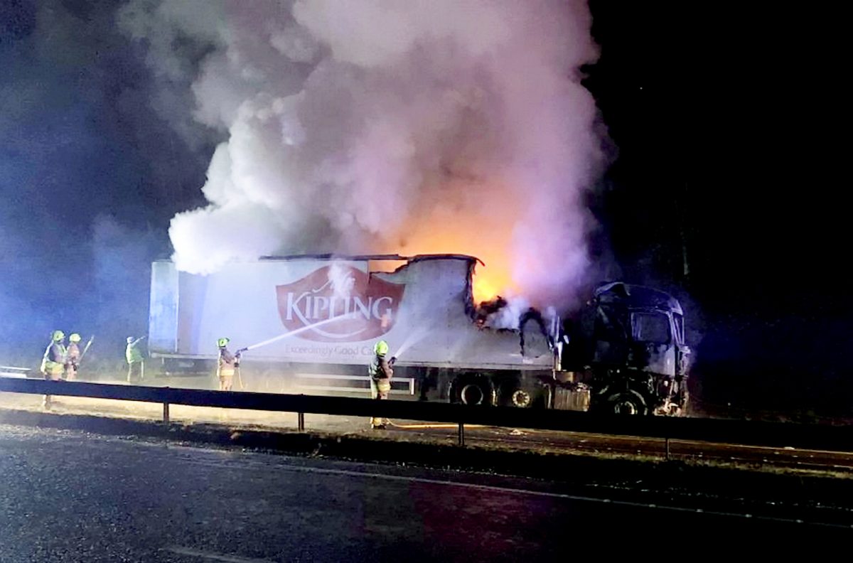 Police joke about “overdone apple pies” after Mr Kipling lorry goes up in flames