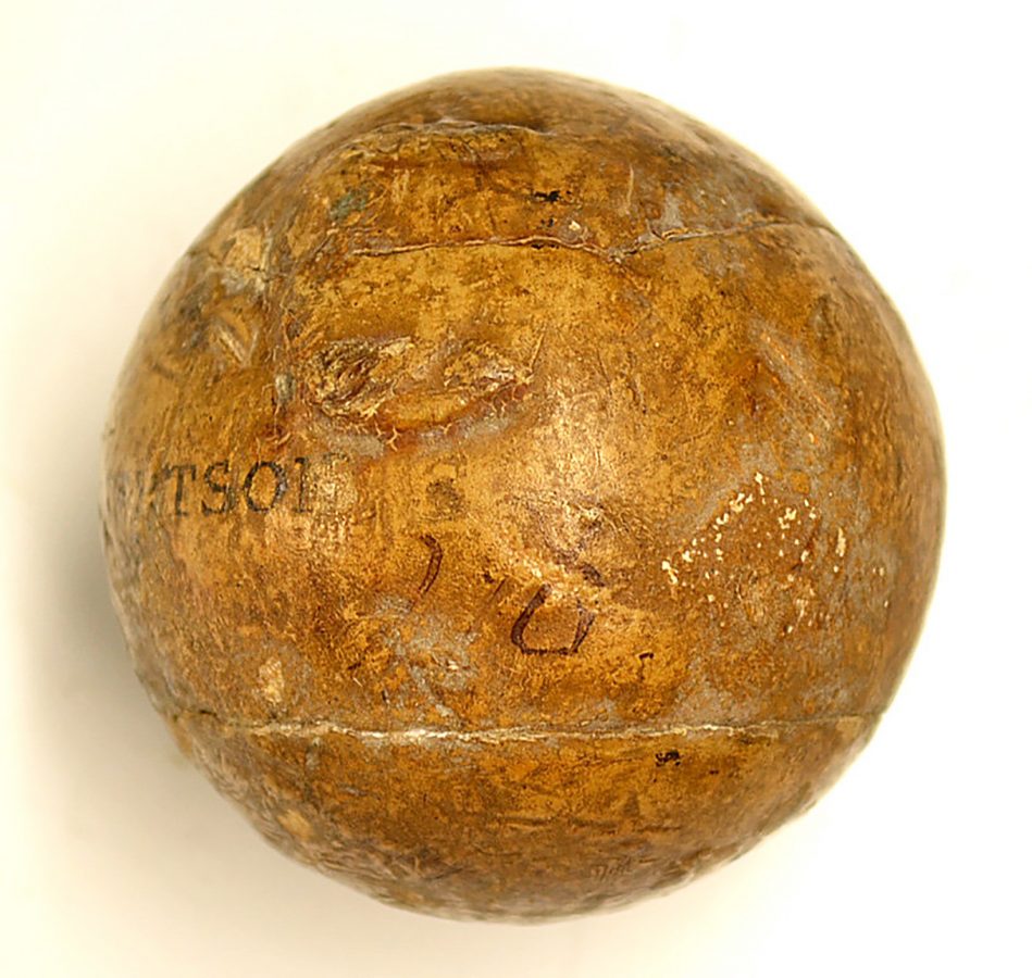 Professional golf balls made in Britain almost 200 years ago has fetched  large fee at auction