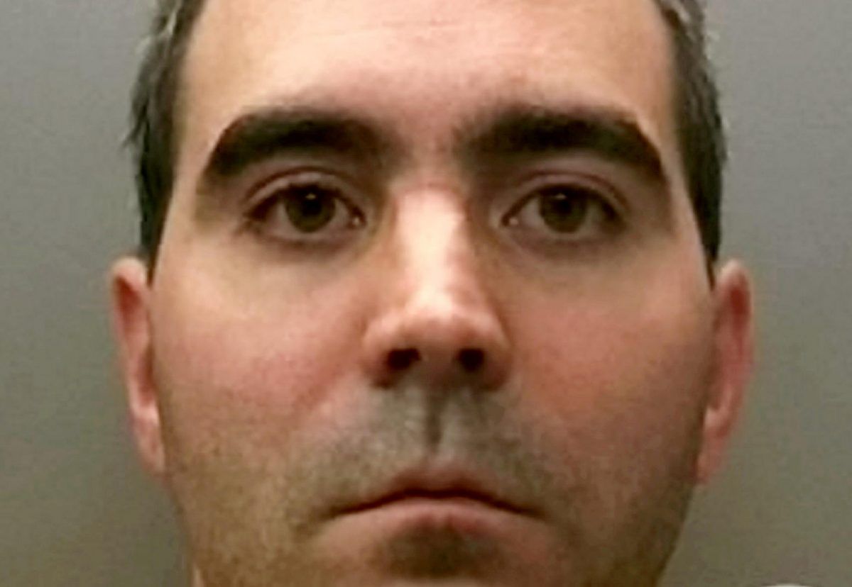 Top liver surgeon who had online sex chats with a 13-year-old girl has been jailed