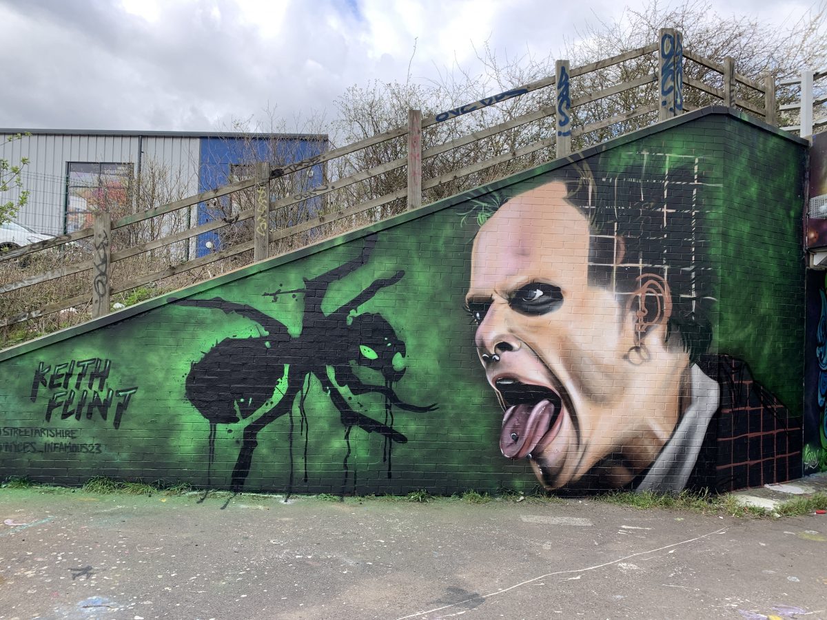 Street artist creates incredible 20ft spray painted mural of Prodigy star Keith Flint