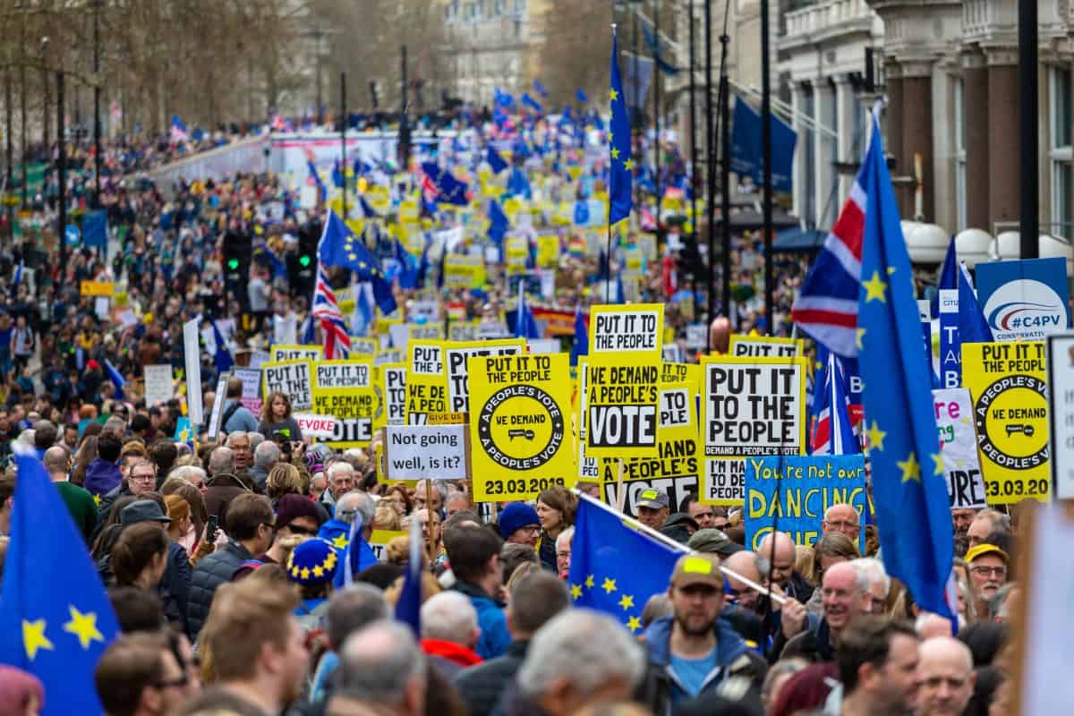‘Over a million’ estimated at march for public to have final say over Brexit