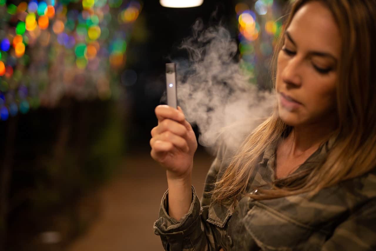 Harmful “Short Fills” a Risk to E-Cigarette Users, Warns Expert