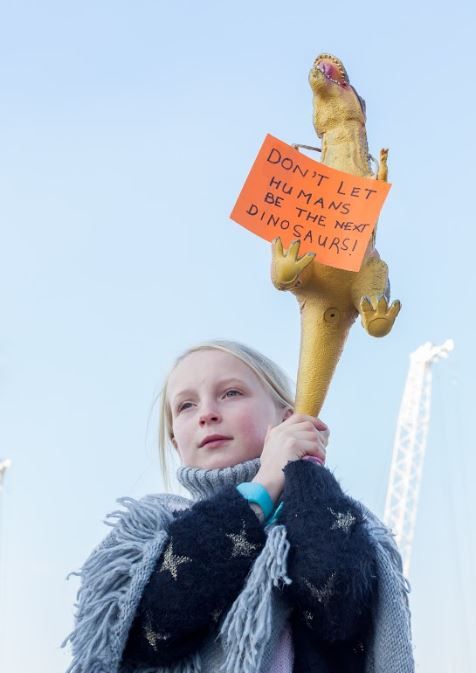 Extinction Rebellion Blackfriars (c) Lucy Cartwright