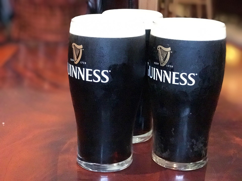 Smoothness of Guinness is thanks to bubbles sinking instead of rising