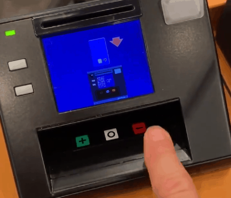 Video of Brexit Party MEP figuring out voting machine goes viral