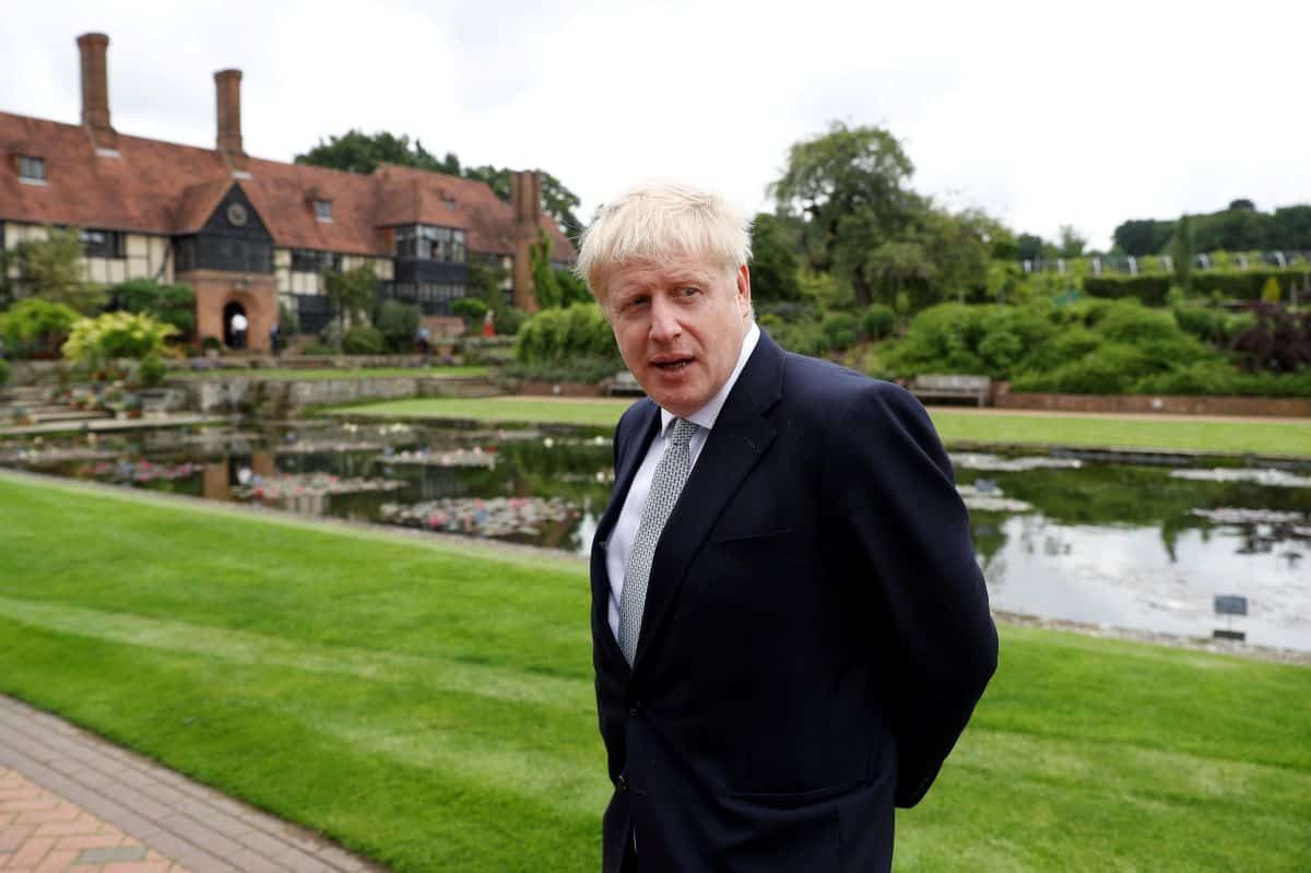 Boris Johnson courts financiers in race to become British PM