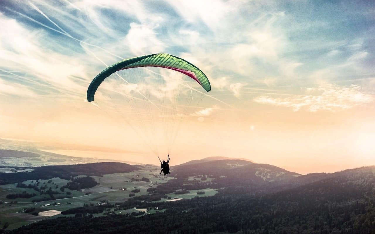 Paragliding, the Extreme Sport that is Good for Your Physical and Mental Health
