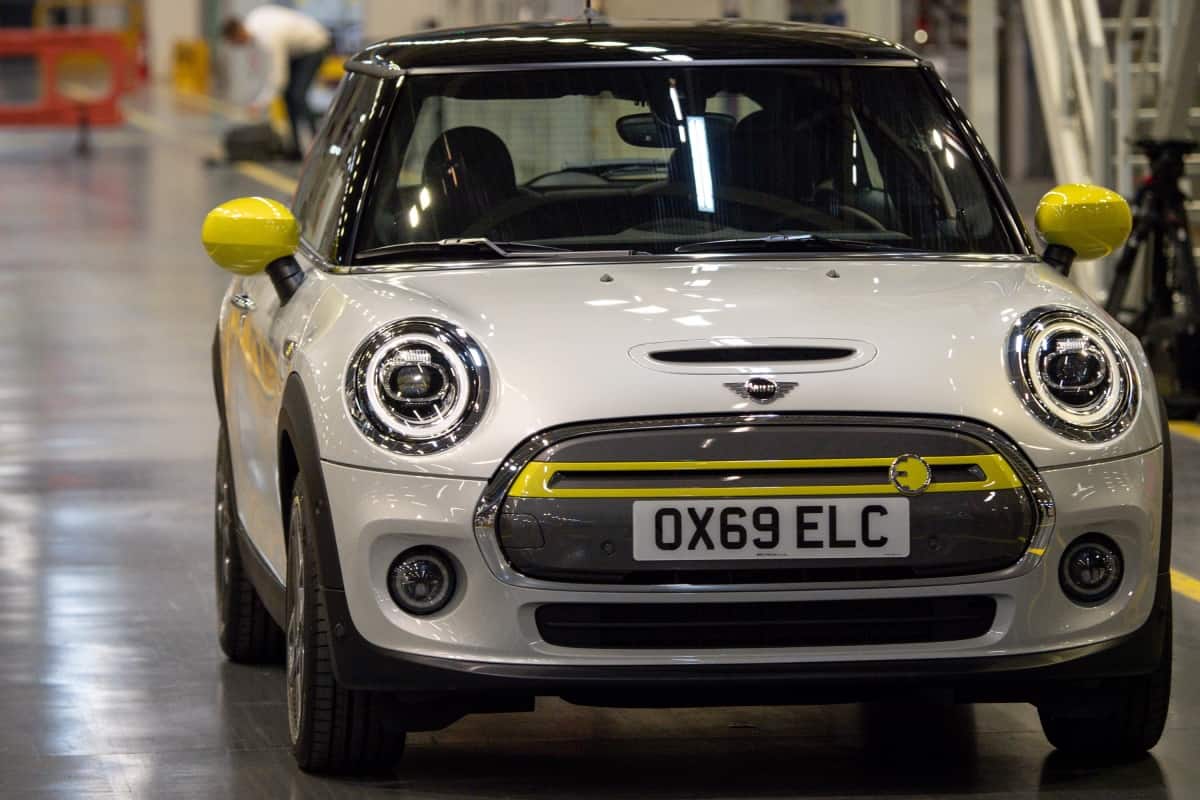 Fully electric version of Mini launched at Oxford factory