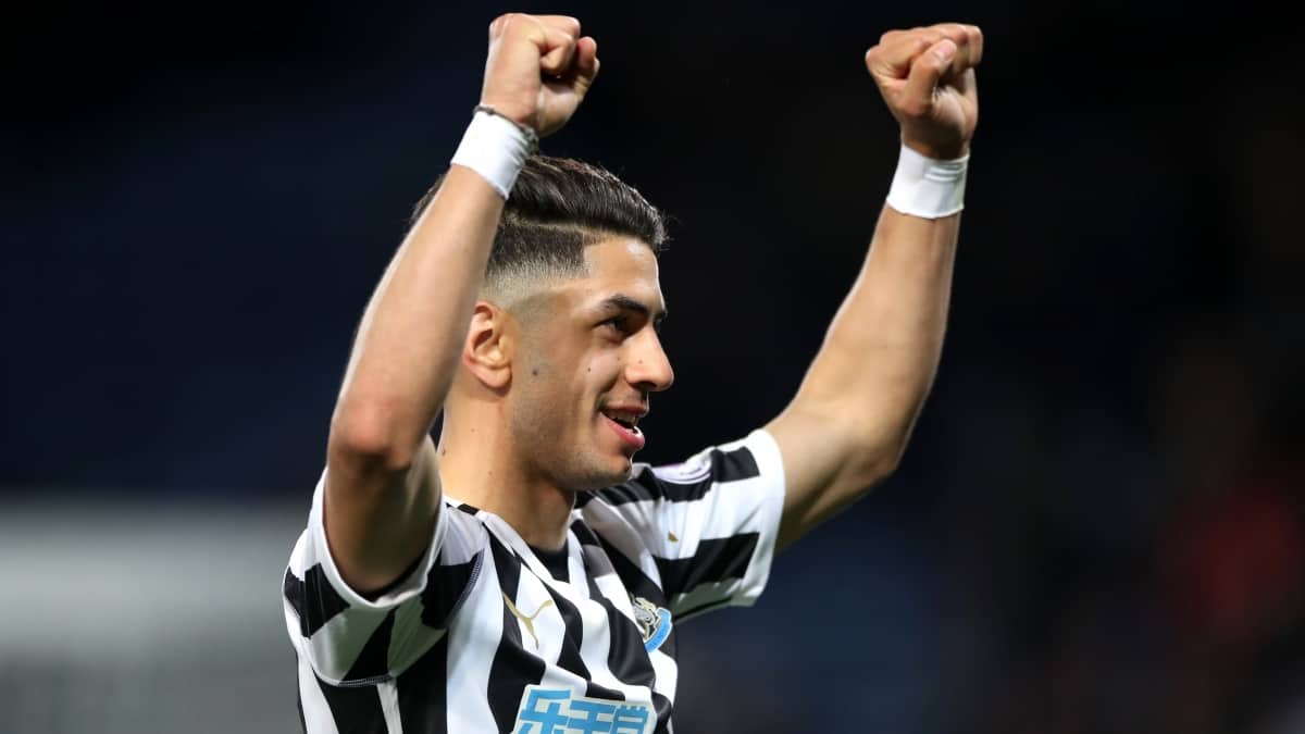 Leicester sign Ayoze Perez for £30million from Newcastle United