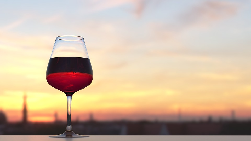 Still not drinking red wine chilled? You’re missing out