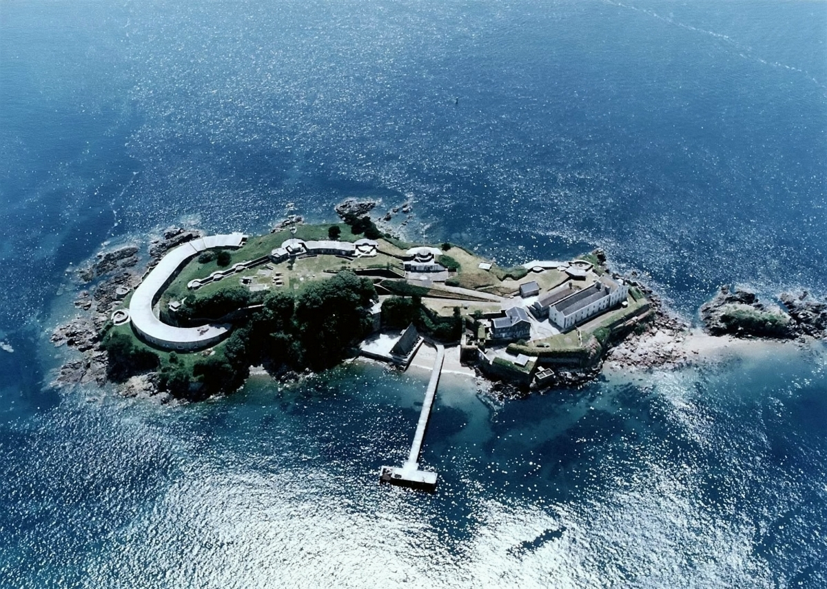 Historic island fortress sold to property developer & could become hotel & spa