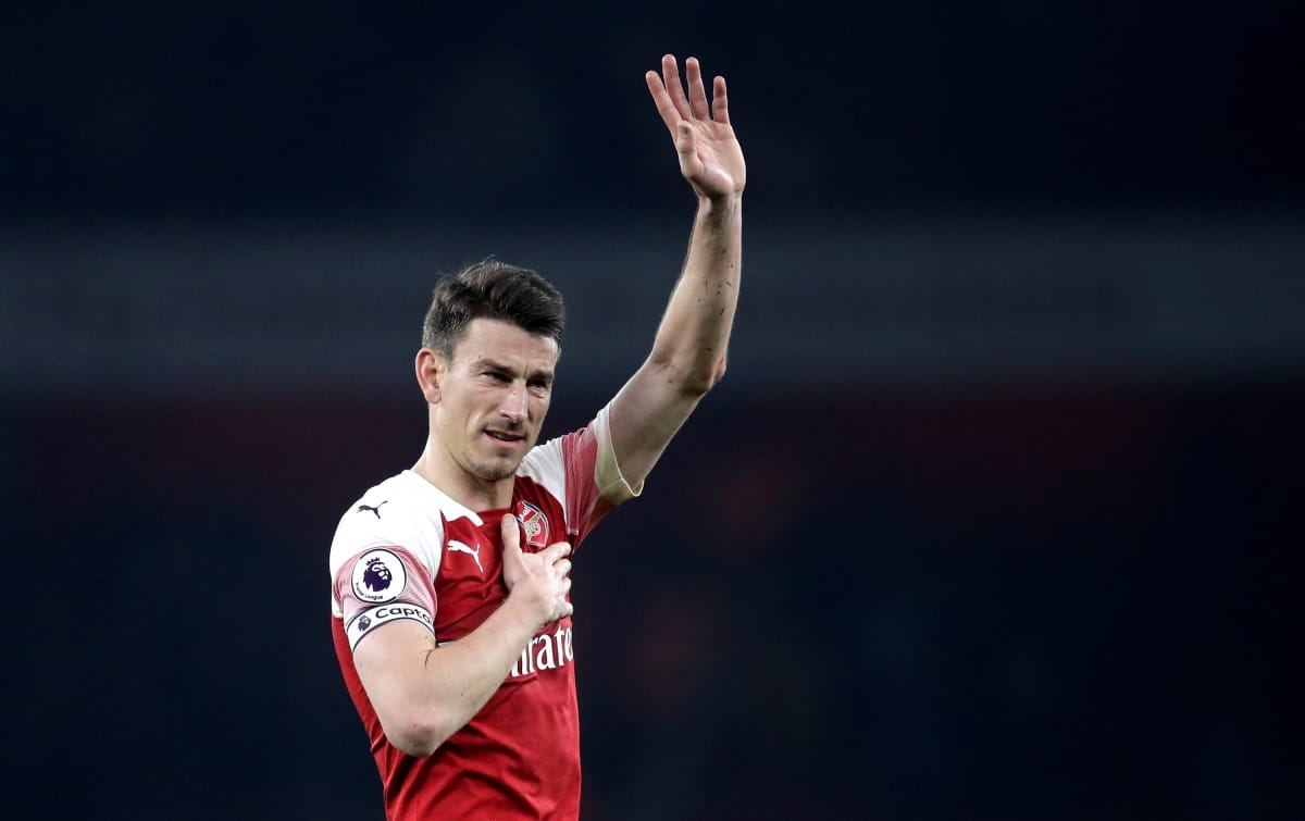 Defender ends nine-year Arsenal stay