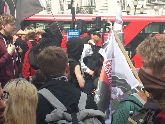 Anti-racists in Piccadilly (c) Chris Hobbs