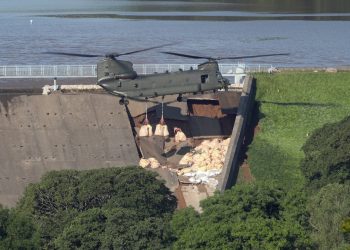 dam threatens to flood Whalley Bridge