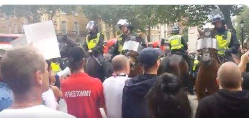 Mounted police arrive outside Downing Street (c) Chris Hobbs