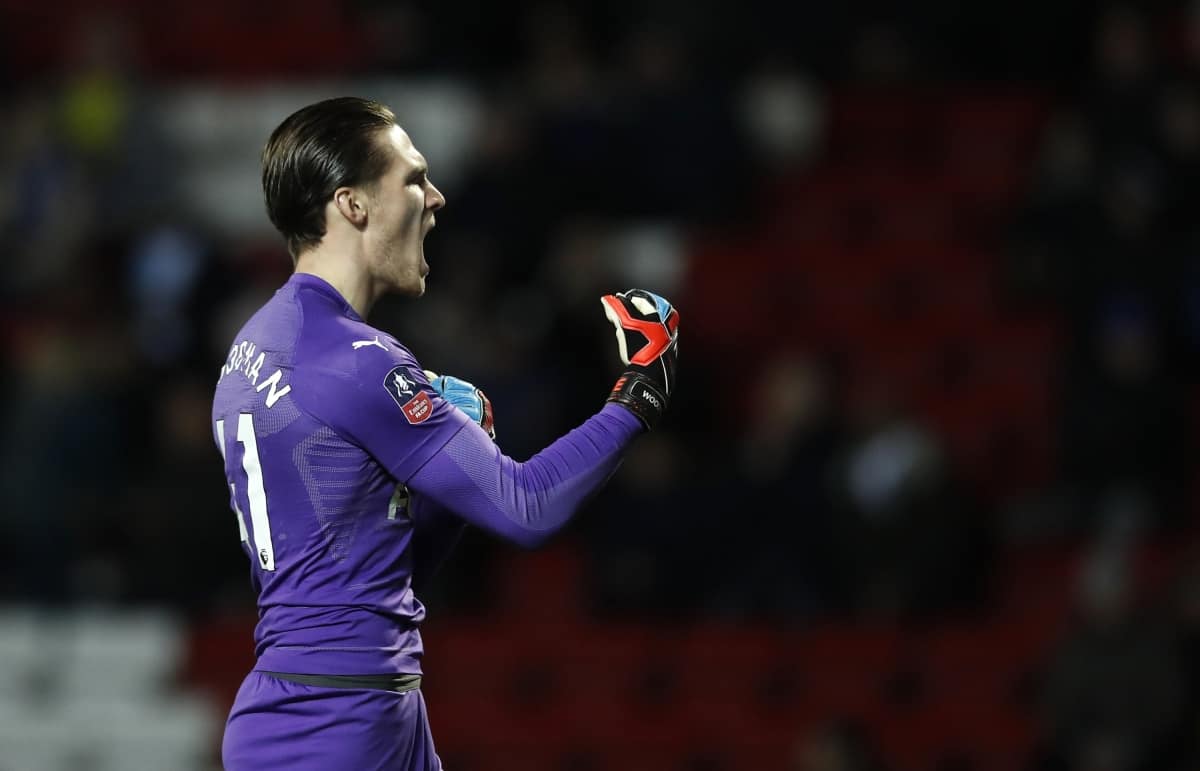 Golakeeper loaned to Swansea after signing Newcastle United contract extension