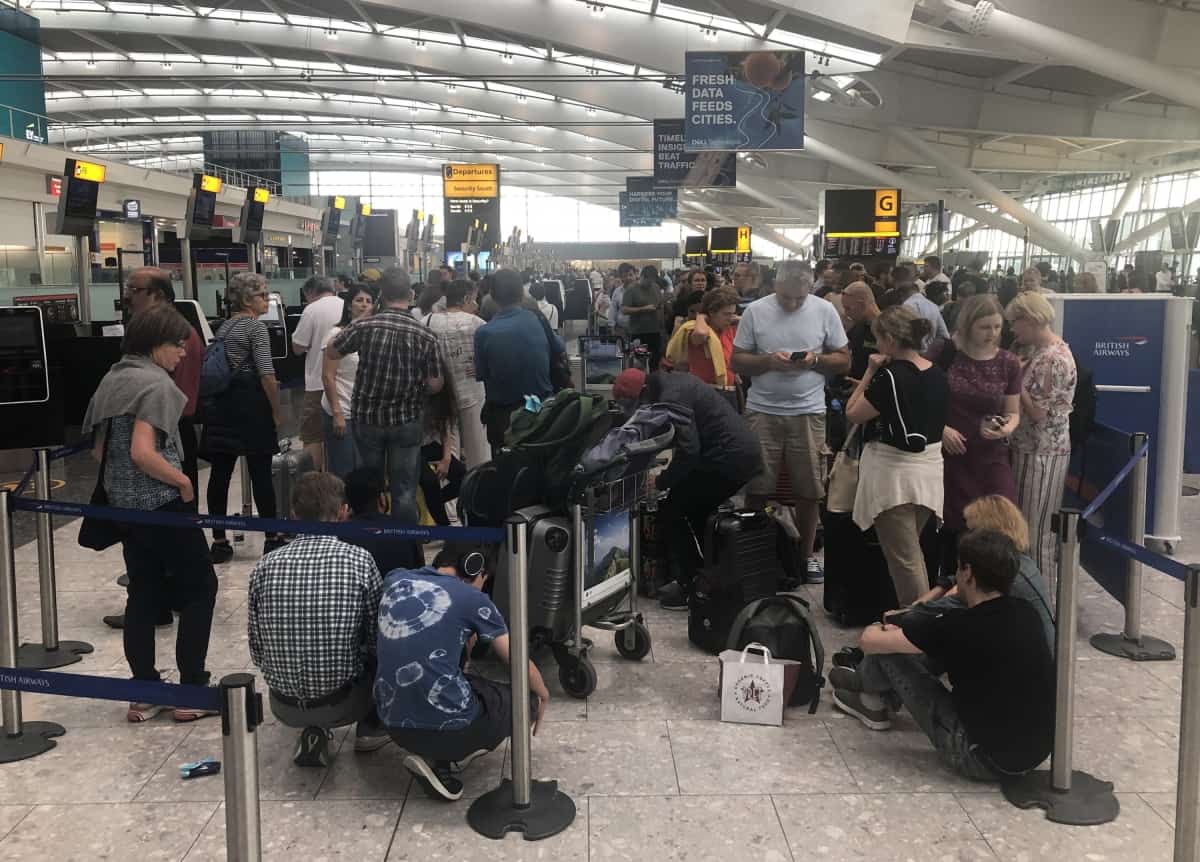 Talks aimed at averting Heathrow Airport strikes to resume