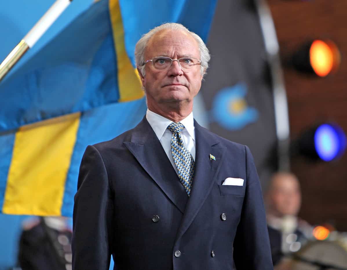 Swedish king removes five grandchildren from royal household to save taxpayers millions