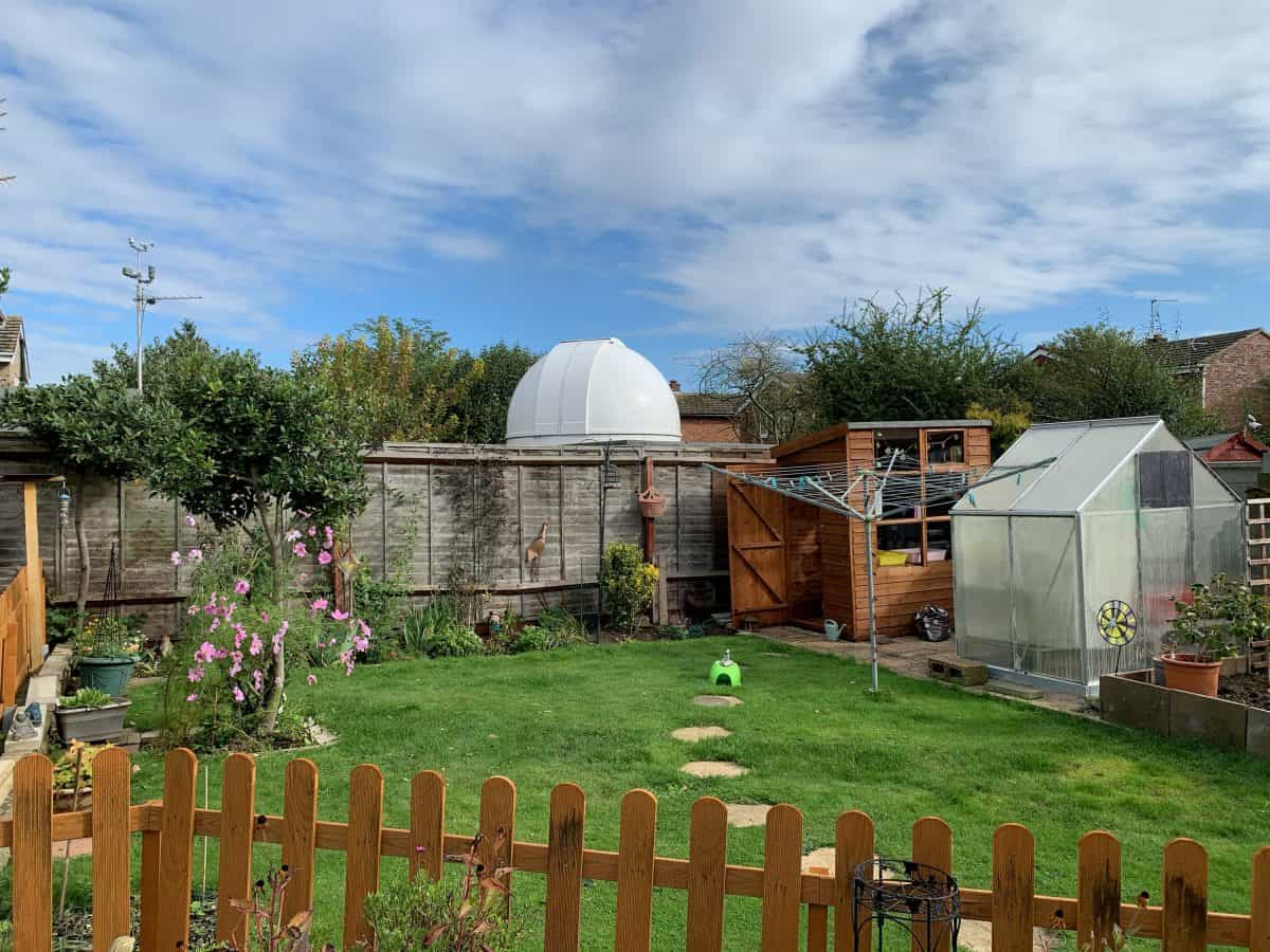 Stargazer might have to tear down home-made observatory after neighbours complain about glare