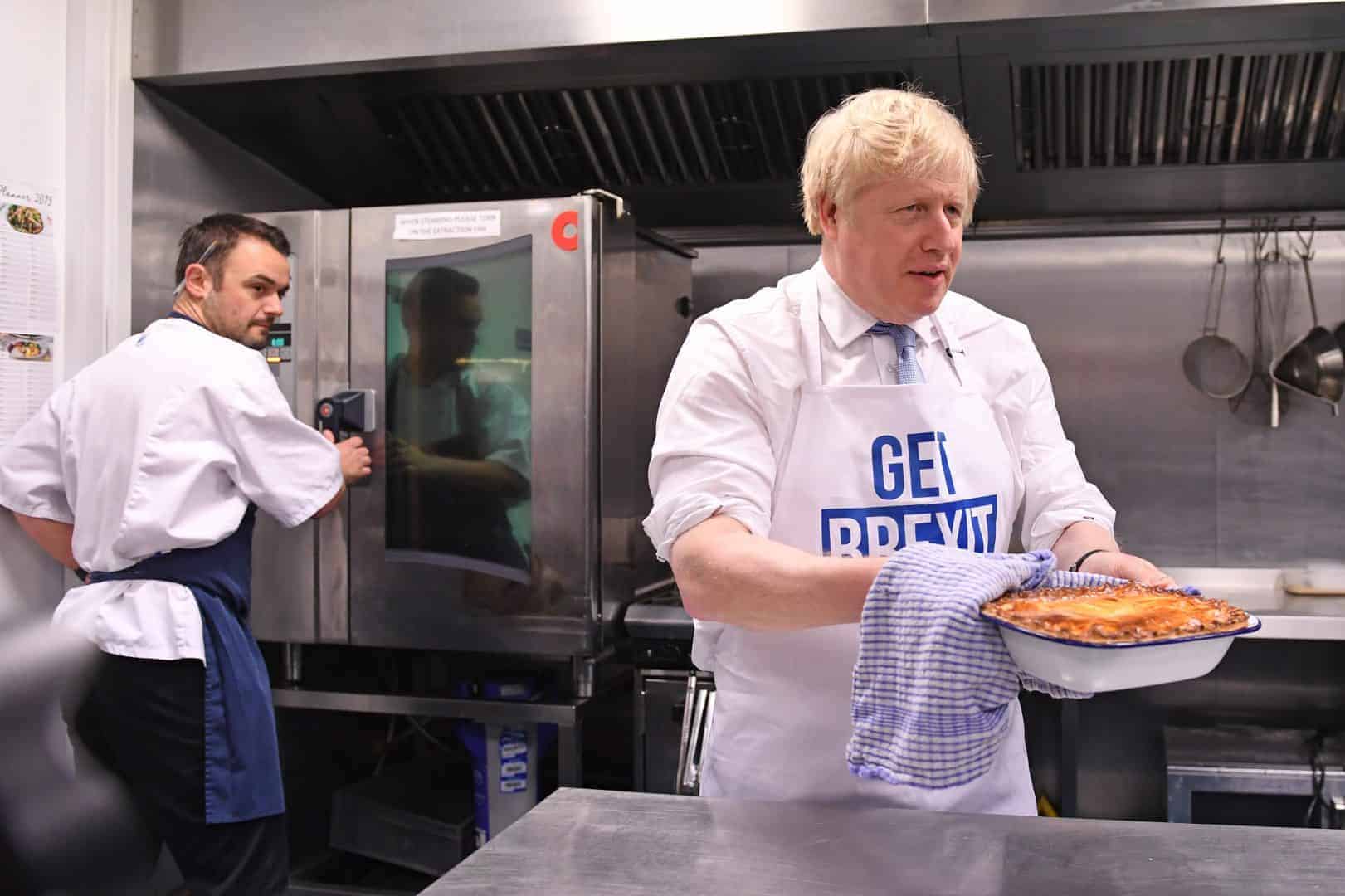 Leak reveals ‘oven-ready Brexit’ lie: Johnson’s 2020 deadline ‘unrealistic’ explains Barnier