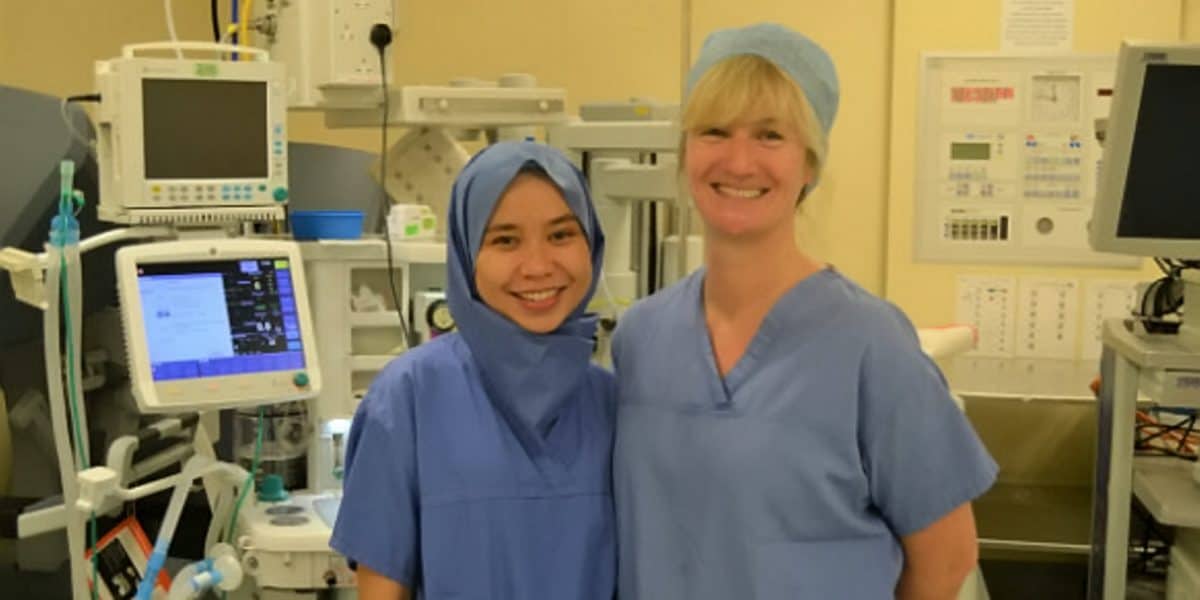 Hospital is first in UK to introduce disposable sterile hijabs for Muslim doctor