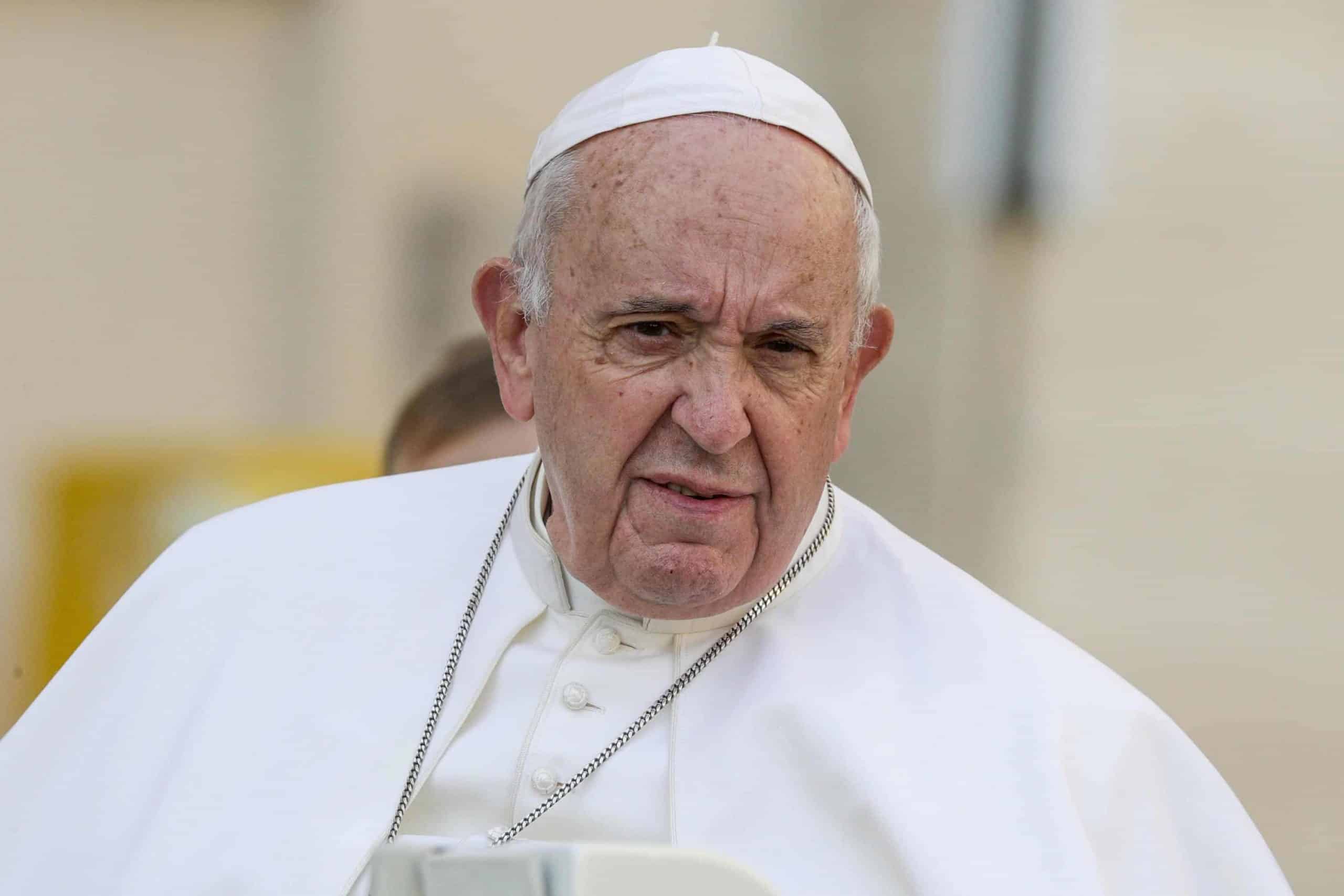 Pope Francis sends envoy to bring 33 asylum-seekers from Greece to Vatican