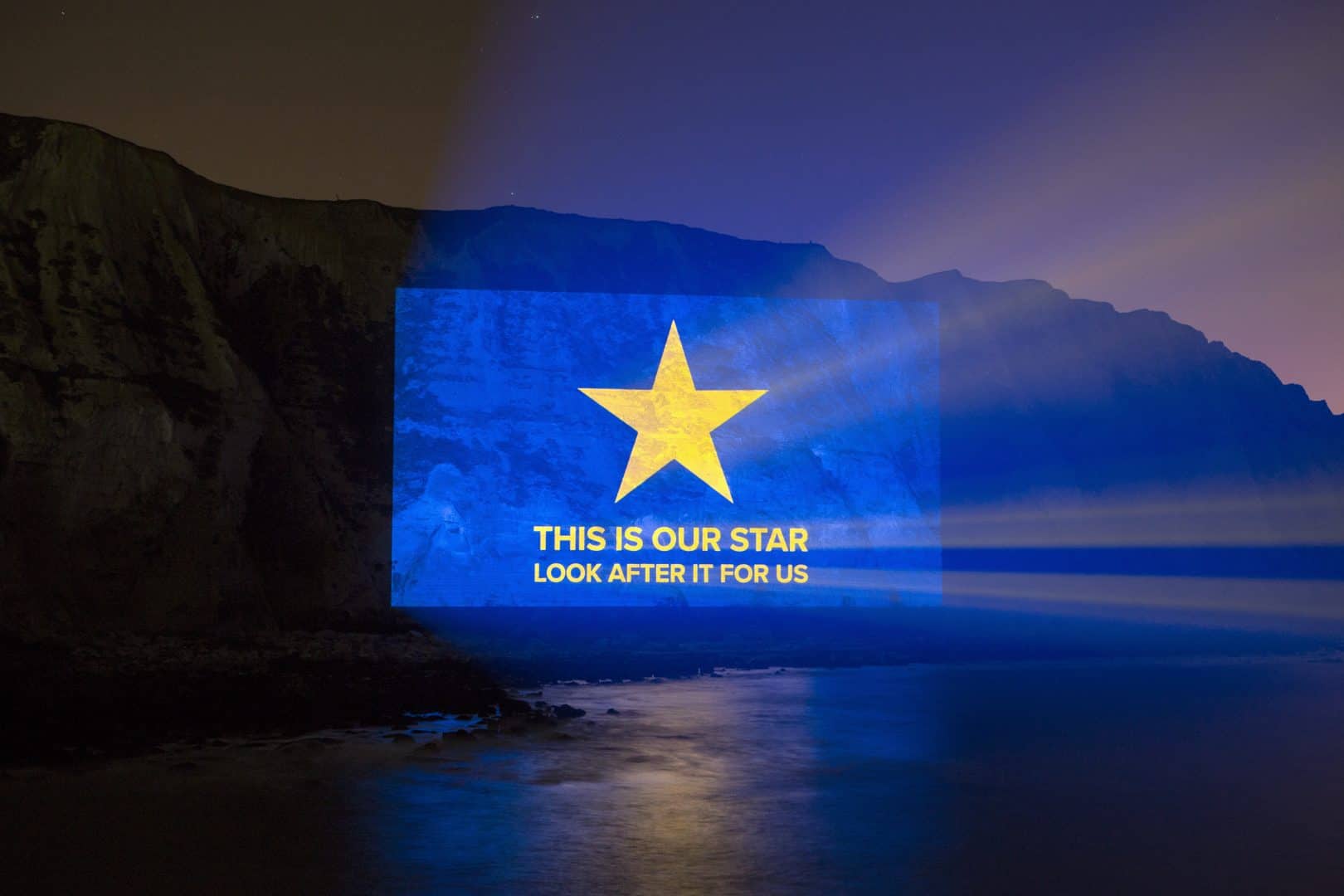 ‘This is our star. Look after it for us’: veterans project Brexit Day message to EU on Dover cliffs