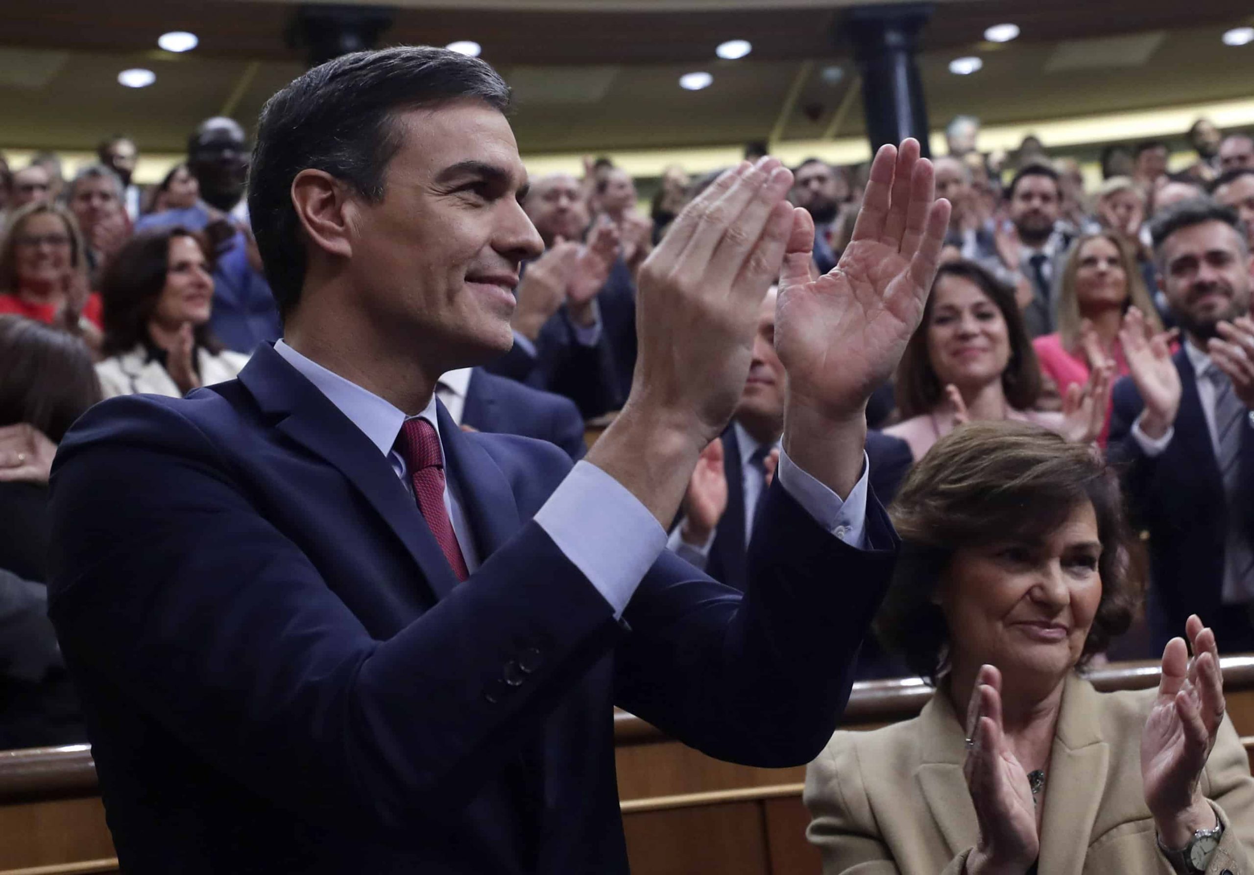 Socialist leader forms new Spanish government