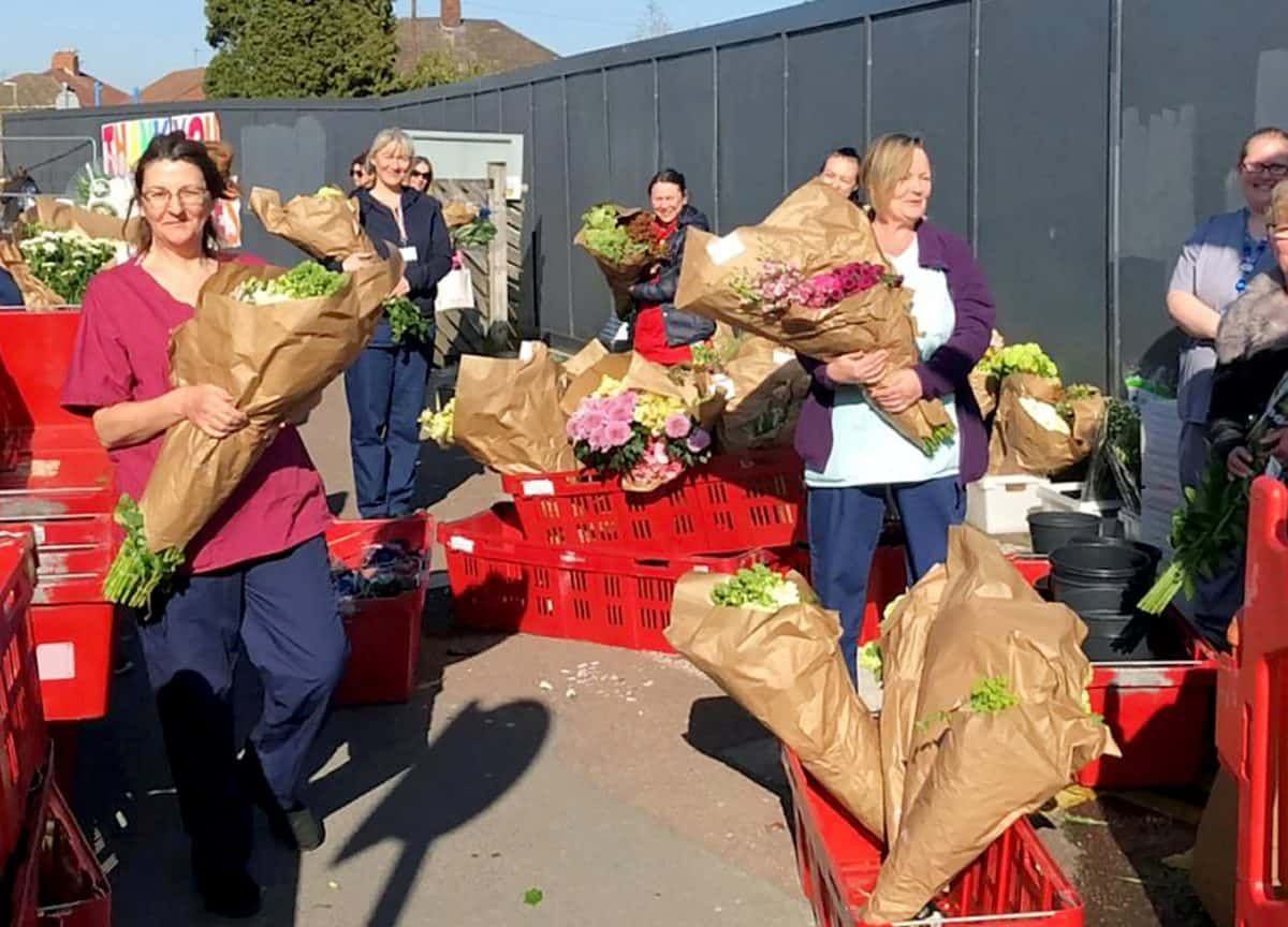 Florist forced to close due to coronavirus donates all flowers to NHS staff