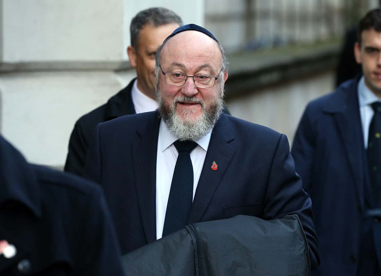 Chief Rabbi welcomes Starmer’s commitment to root out anti-Semitism