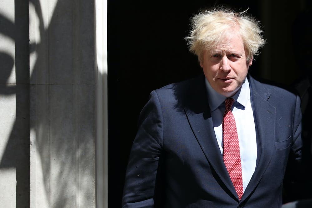 PMQs – Johnson feigns ignorance as he lumps Starmer in with “experts”