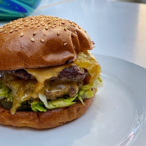 Mac & Wild Venimoo DIY Meal Kits burger recipe