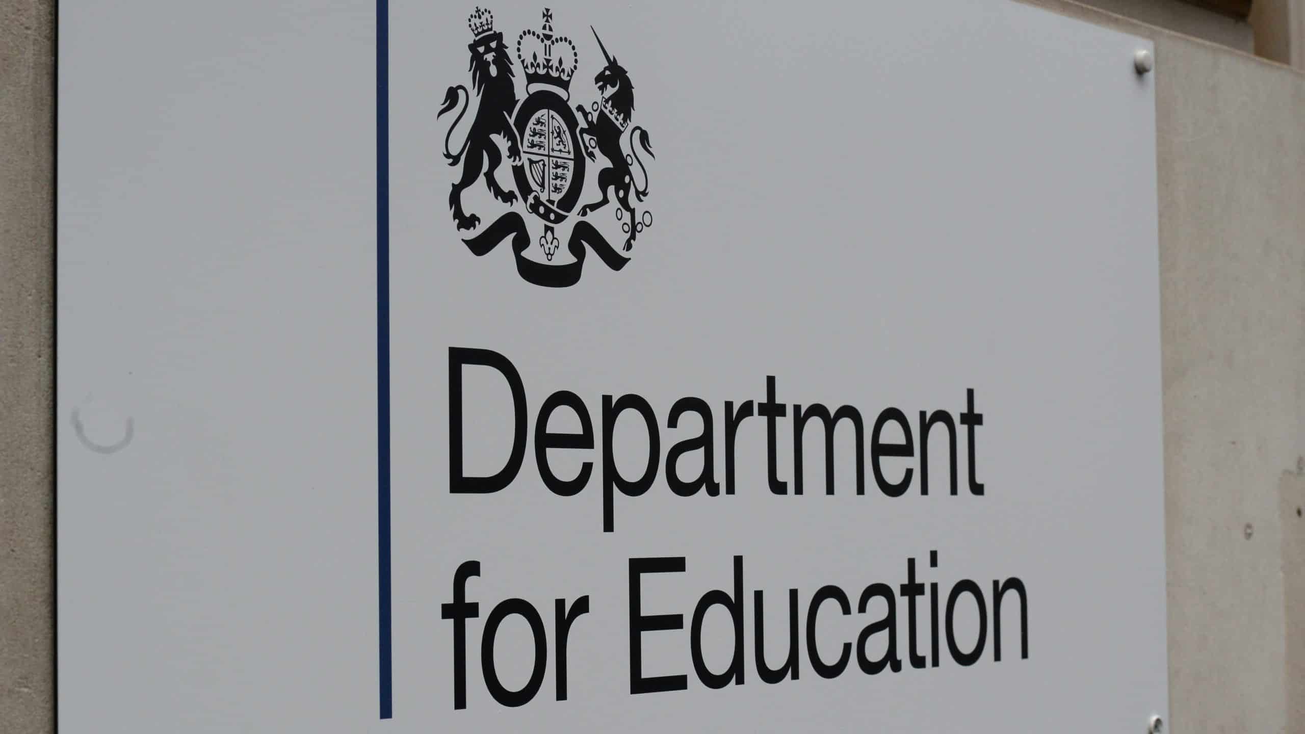 More than £1m spent on private hire cars by Department for Education