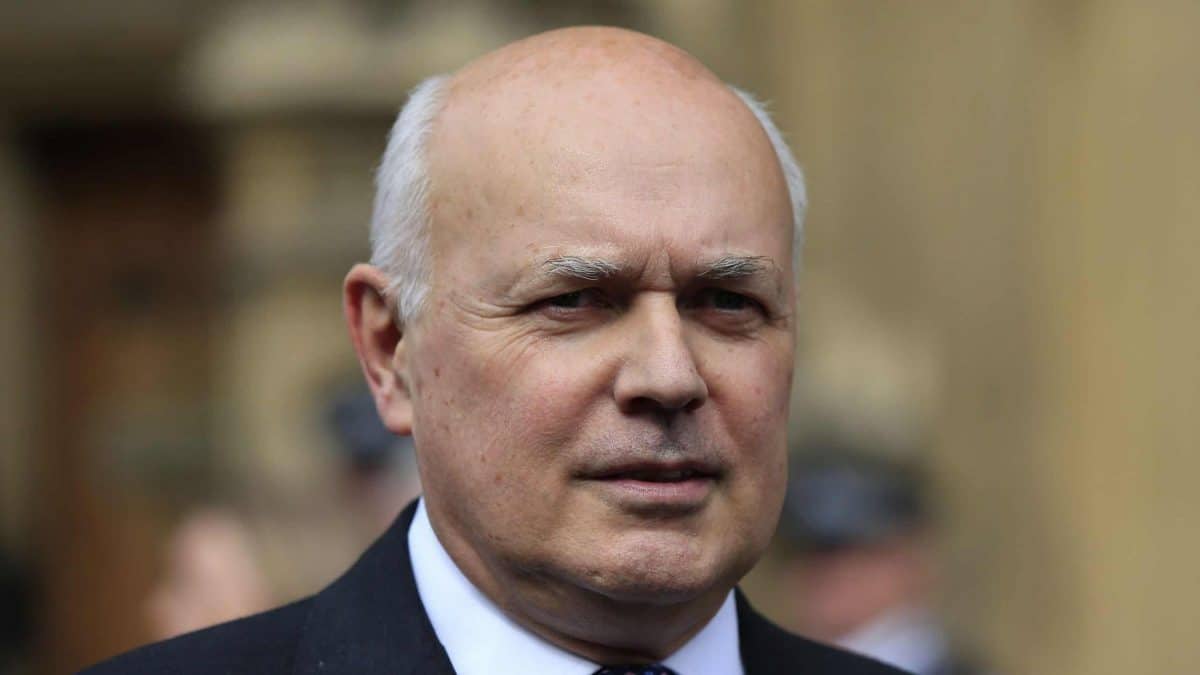 Tory MP, Sir Iain Duncan-Smith has backed vandals of ULEZ cameras.