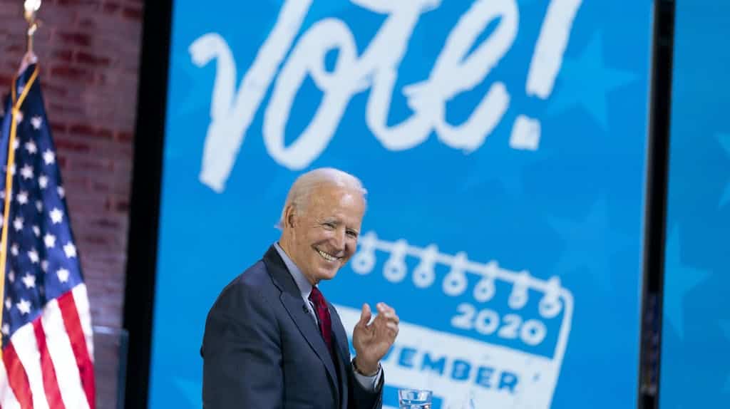 Biden takes 14 point lead in final poll before election