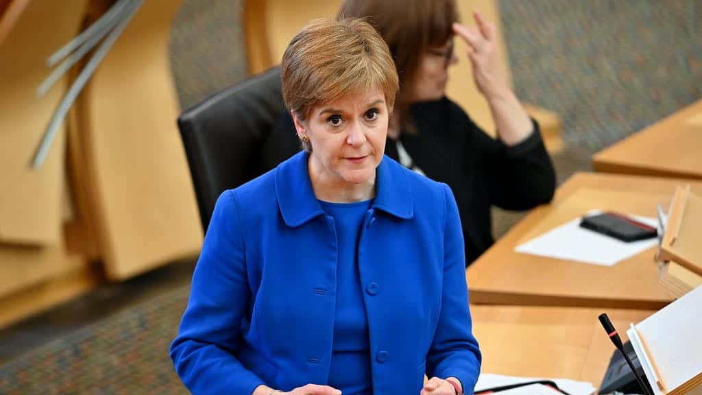 Sturgeon announces 16 day circuit breaker in Scotland