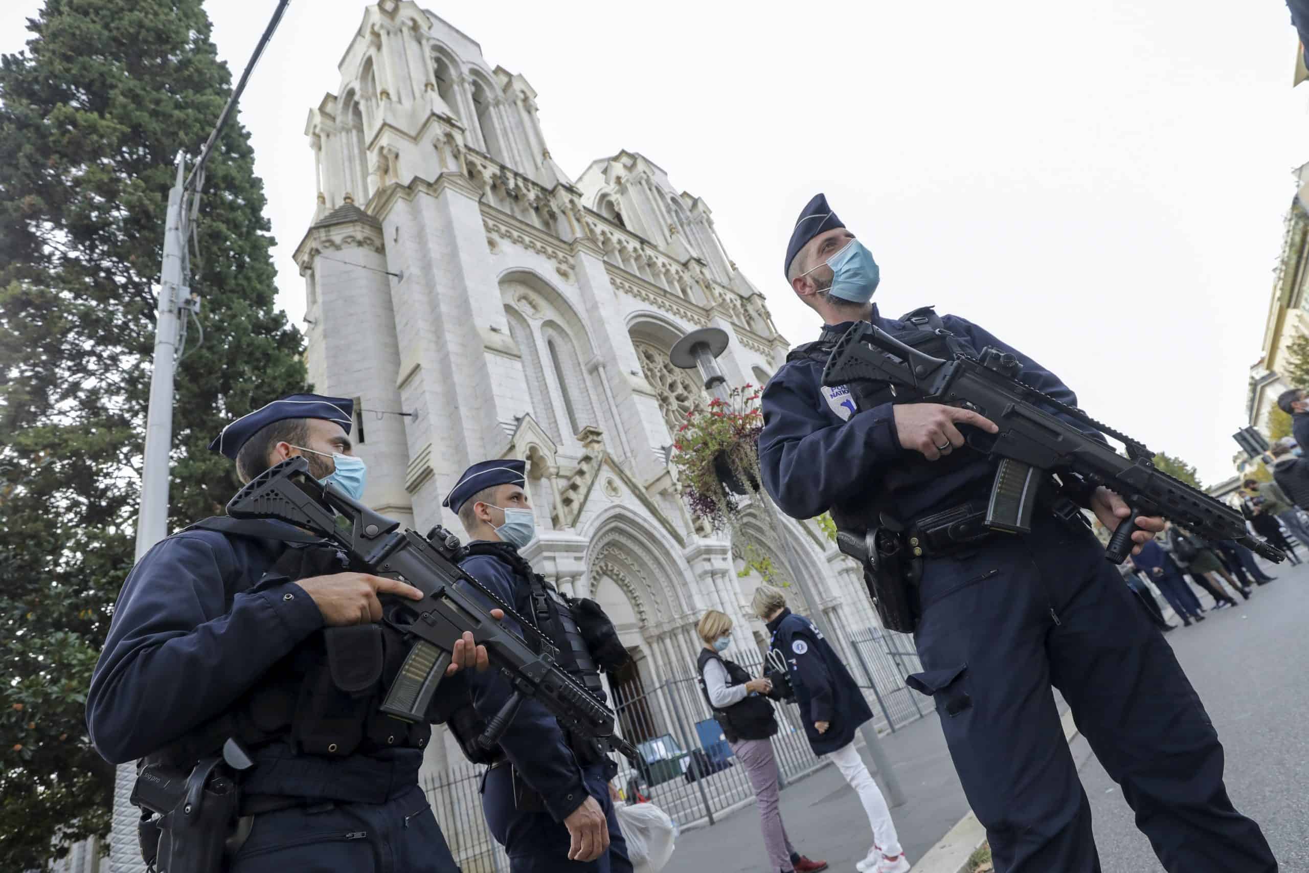 French Muslim men protect local church after spate of terror attacks