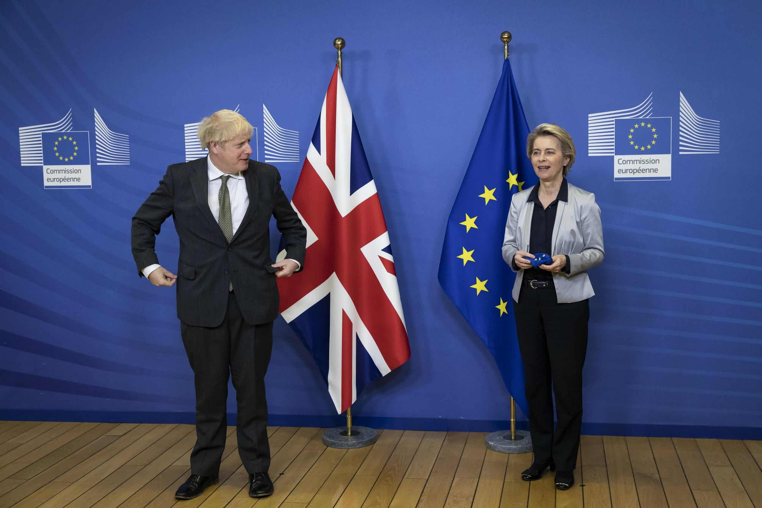 Johnson and von der Leyen agree to ‘go the extra mile’ to secure deal but sides remain ‘very far apart’