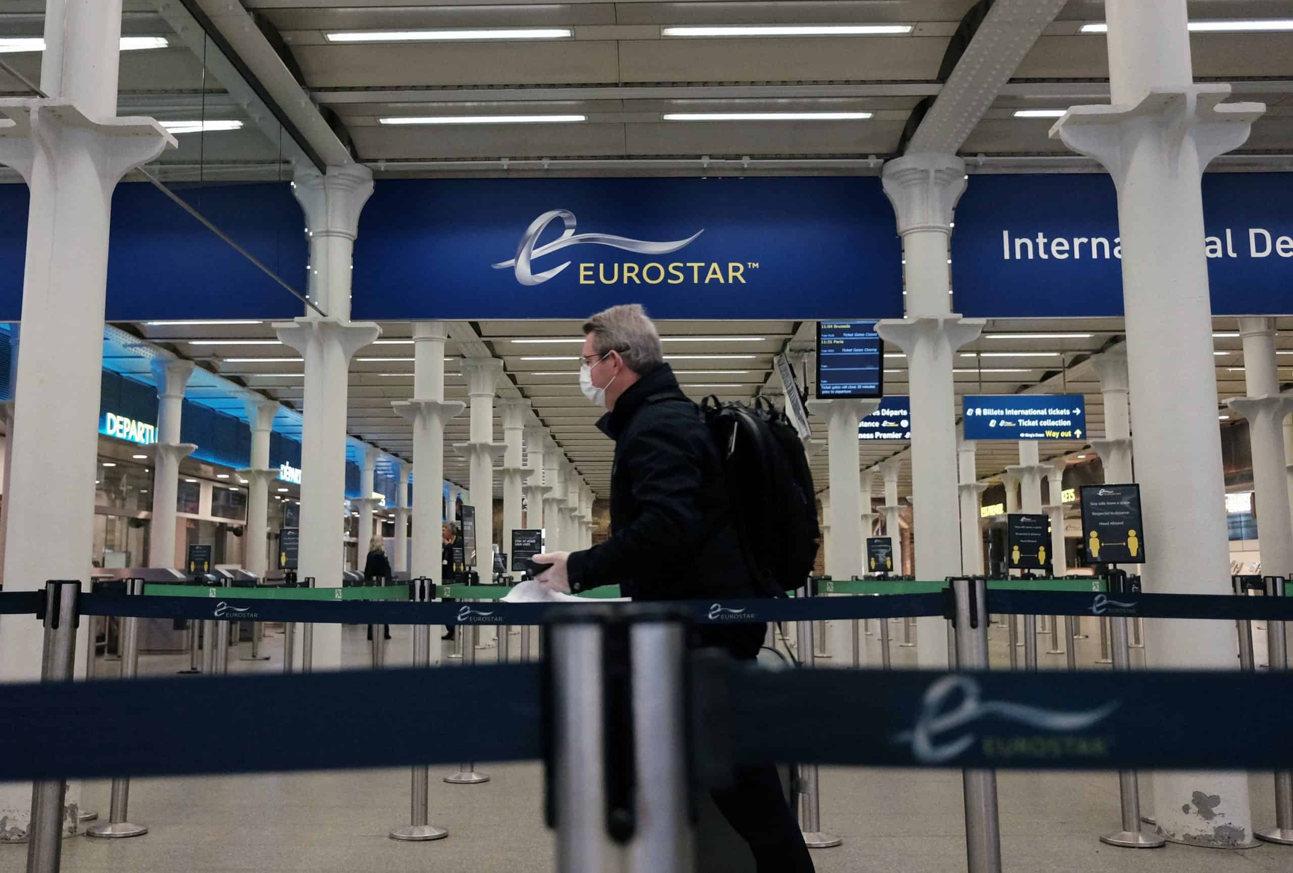 French officials to patrol Eurostar trains amid Brexit customs chaos