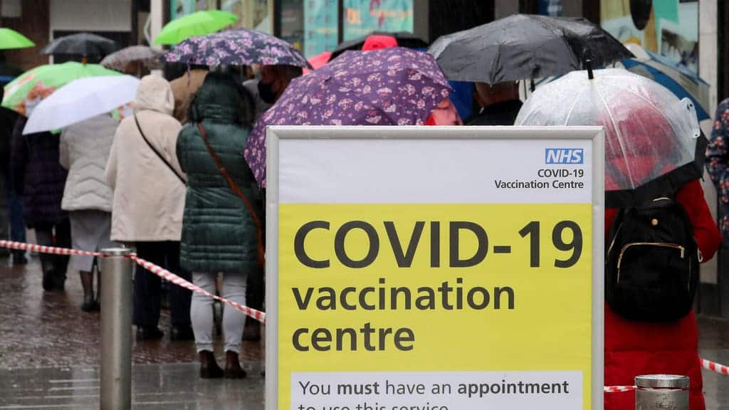 UK Covid deaths pass 106,000 – but daily vaccinations on the up