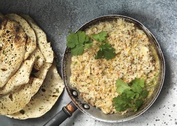 Kricket Butter Garlic crab recipe | Photo: Hugh Johnson