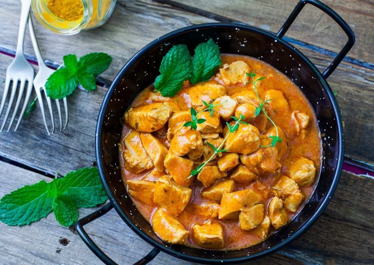 Buttermilk Chicken Curry a lickyourplate type of dish