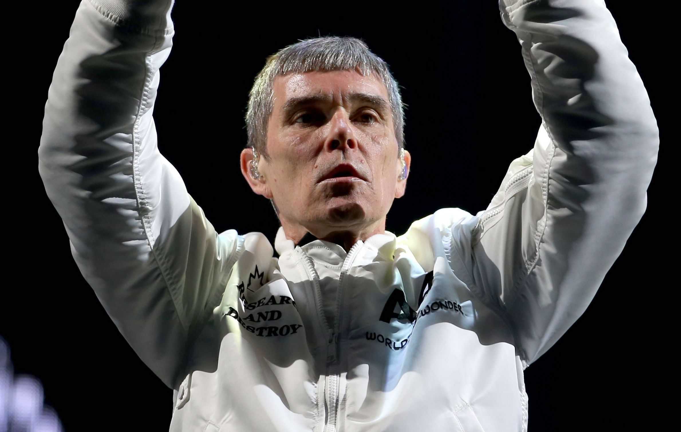 Reactions as Ian Brown pulls out of festival because attendees may need vaccination proof