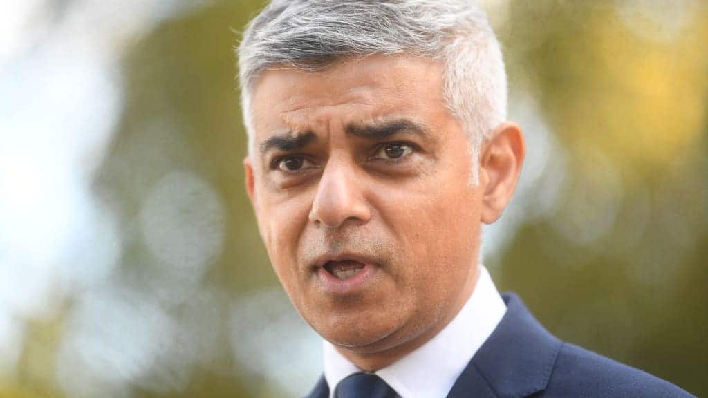 First mayoral election poll gives Khan a commanding lead