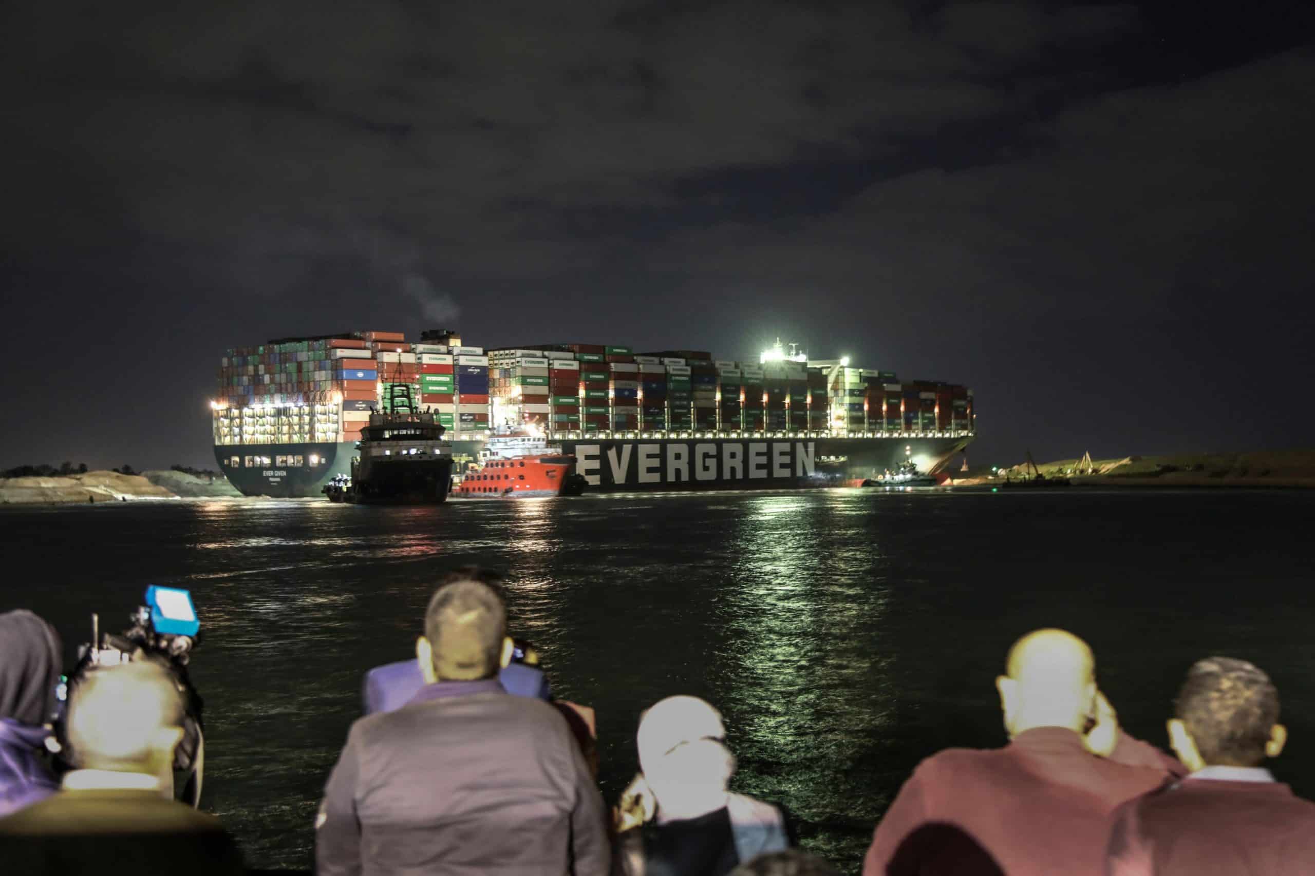 Suez Canal update: the big ship is still stuck