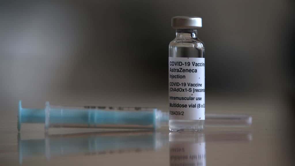 UK regulator finds a 0.00006% risk of blood clots with AZ vaccine