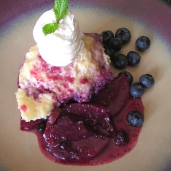 No-Bake Cake with Blueberries and Apples